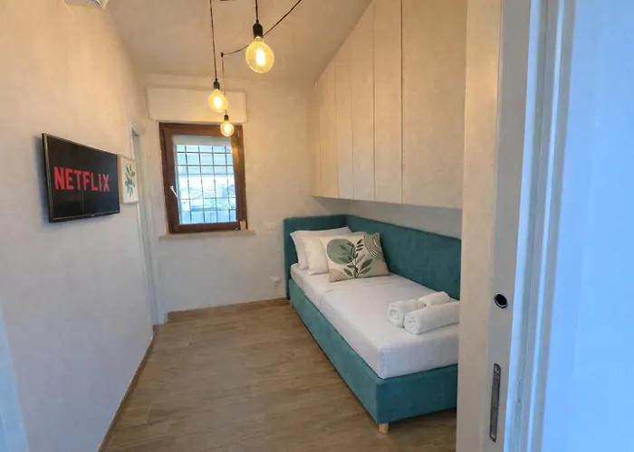 Apartment Attico Luminoso Con Terrazzo E Parcheggio Gratuito Rom