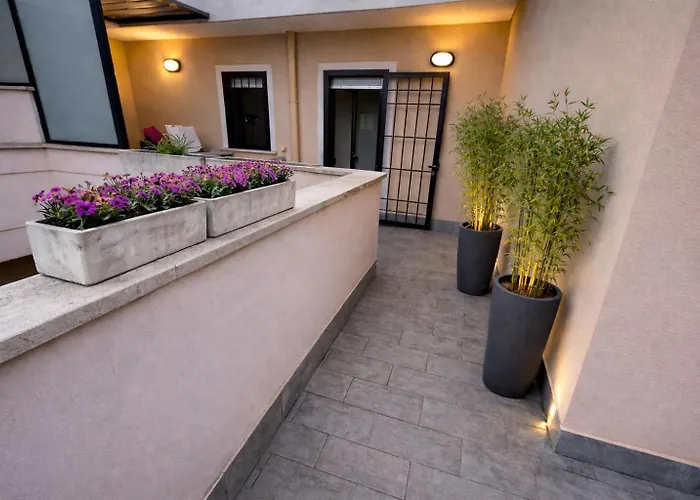 Attico Luminoso Con Terrazzo E Parcheggio Gratuito