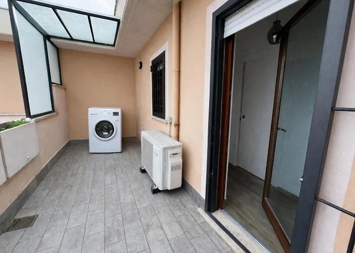 Apartment Attico Luminoso Con Terrazzo E Parcheggio Gratuito *